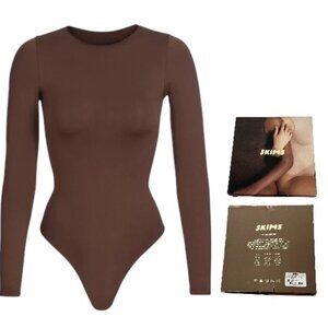 SKIMS Essential Crew Neck Long‎ Sleeve Bodysuit Smokey Quartz 4X/5X